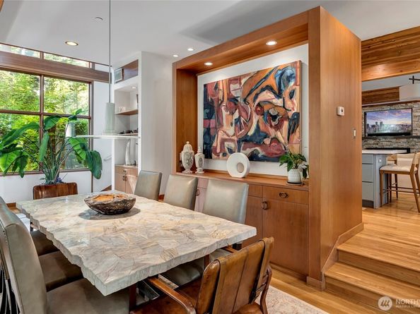 7236 Holly Hill Drive, Mercer Island WA 98040