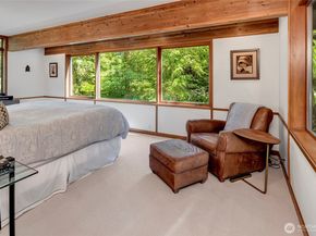 7236 Holly Hill Drive, Mercer Island WA 98040