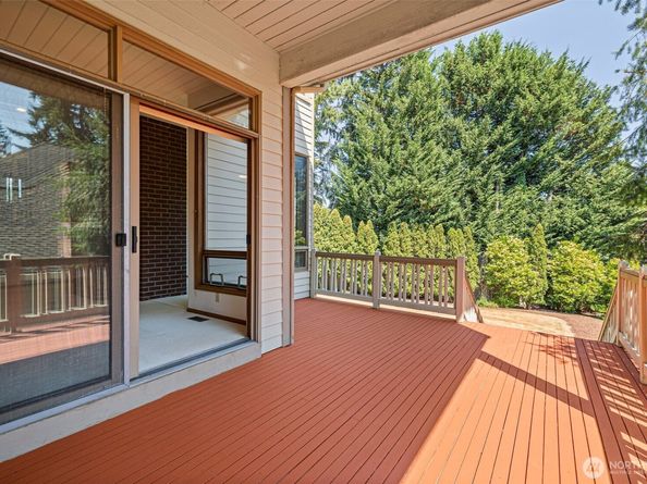 4916 162nd Court NE, Redmond WA 98052
