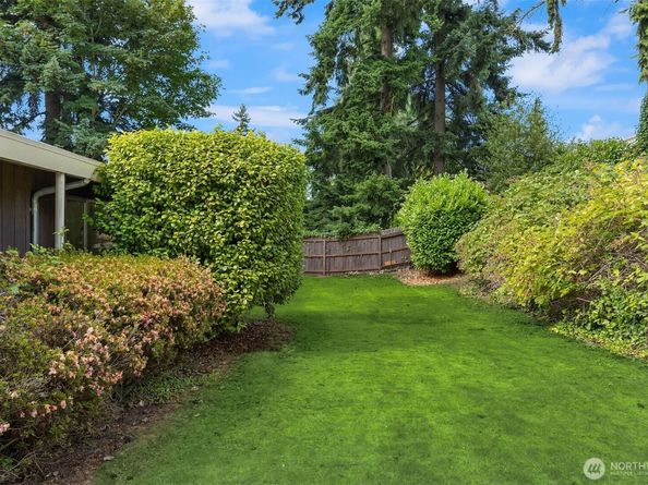 1816 114th Avenue NE, Bellevue WA 98004