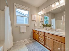 11928 158th Ave NE, Redmond WA 98052
