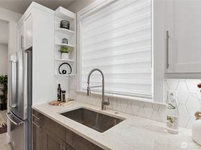 13259 NE 143rd Court 9, Woodinville WA 98072