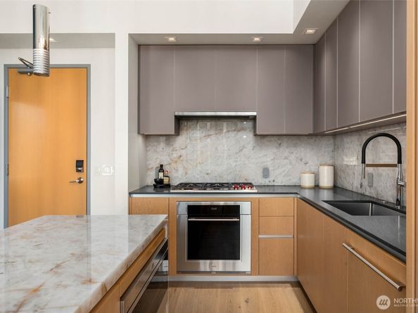 2510 6th Avenue 3902, Seattle WA 98121