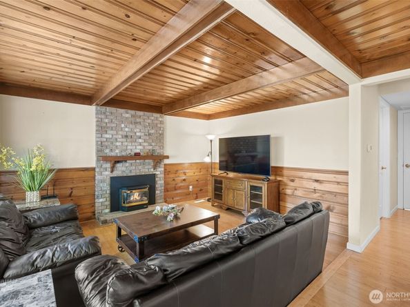 12424 106th Place NE, Kirkland WA 98034