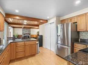 12424 106th Place NE, Kirkland WA 98034