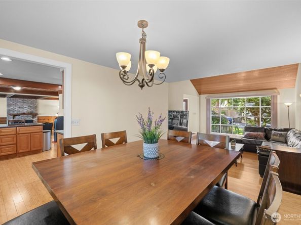 12424 106th Place NE, Kirkland WA 98034