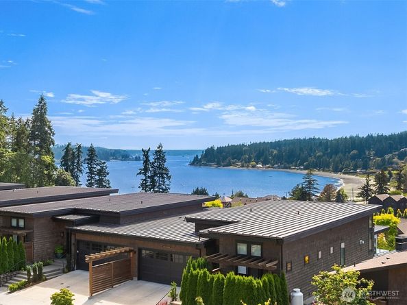 4869 Rosalind Road NE, Bainbridge Island WA 98110