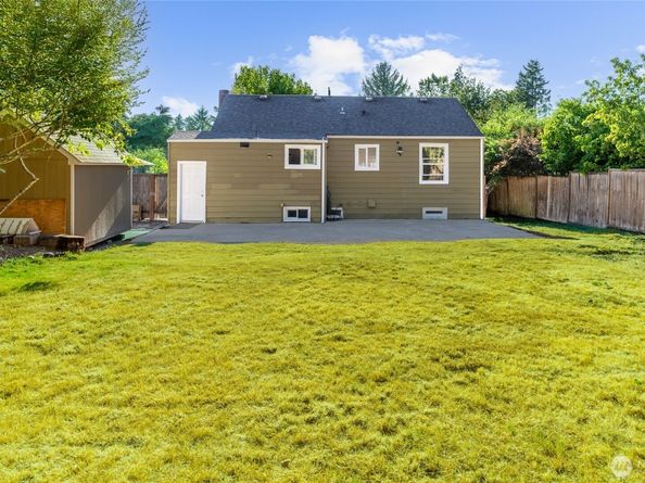 12246 20th Avenue S, Seattle WA 98168
