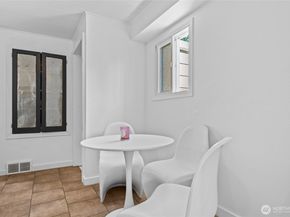 12246 20th Avenue S, Seattle WA 98168