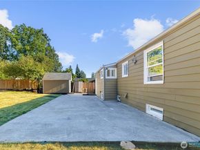 12246 20th Avenue S, Seattle WA 98168