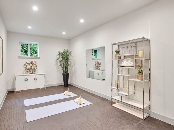5202 Forest Avenue SE, Mercer Island WA 98040