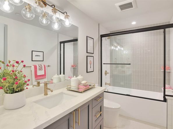 5202 Forest Avenue SE, Mercer Island WA 98040
