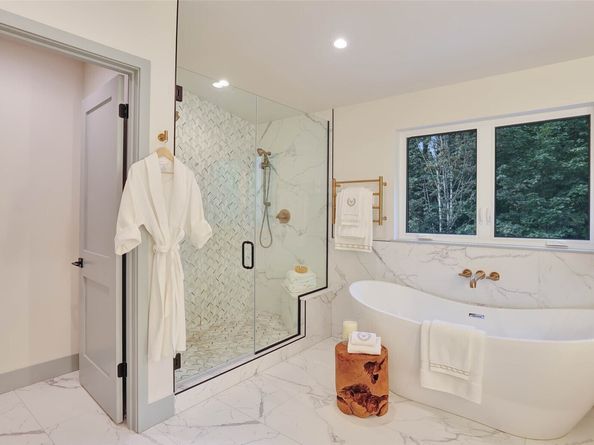 5202 Forest Avenue SE, Mercer Island WA 98040