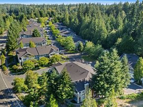 10500 NE 221st Lane 202, Redmond WA 98053