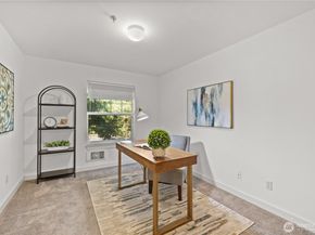 10500 NE 221st Lane 202, Redmond WA 98053