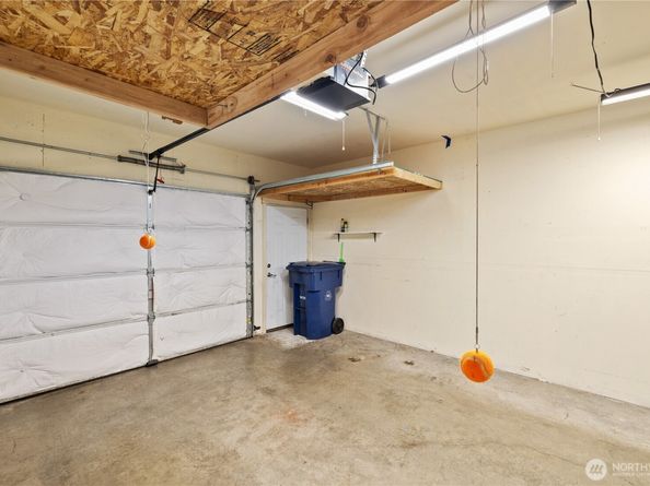 10500 NE 221st Lane 202, Redmond WA 98053