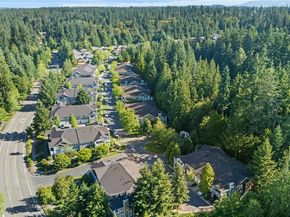 10500 NE 221st Lane 202, Redmond WA 98053