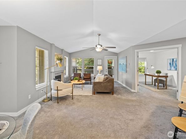 10500 NE 221st Lane 202, Redmond WA 98053