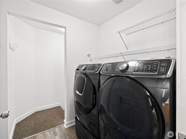 10500 NE 221st Lane 202, Redmond WA 98053