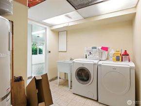 2650 120th Avenue NE, Bellevue WA 98005