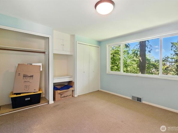 2650 120th Avenue NE, Bellevue WA 98005