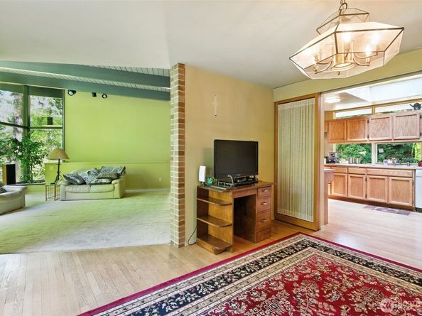 2650 120th Avenue NE, Bellevue WA 98005