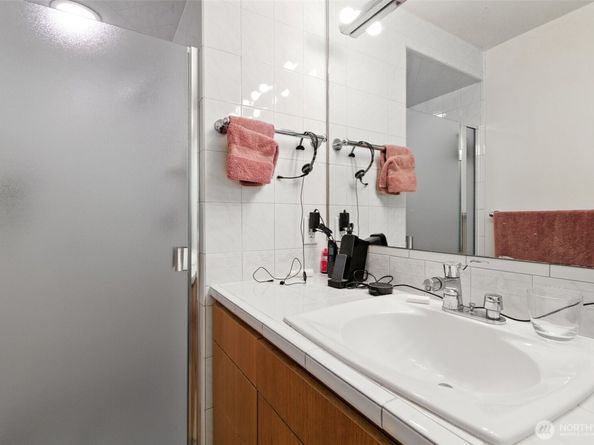2650 120th Avenue NE, Bellevue WA 98005