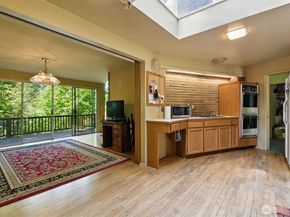 2650 120th Avenue NE, Bellevue WA 98005