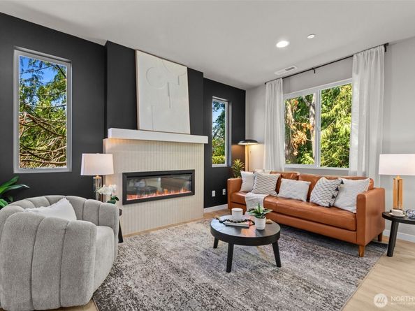 110 B 169th Place SW, Bothell WA 98012