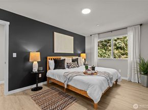 110 B 169th Place SW, Bothell WA 98012