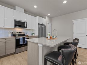 110 B 169th Place SW, Bothell WA 98012