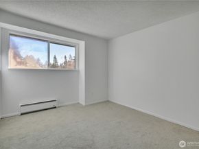 17527 149th Avenue SE B12, Renton WA 98058