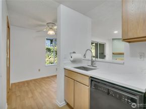 17527 149th Avenue SE B12, Renton WA 98058