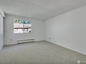 17527 149th Avenue SE B12, Renton WA 98058