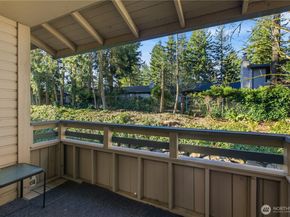 17527 149th Avenue SE B12, Renton WA 98058