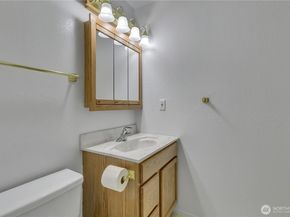 17527 149th Avenue SE B12, Renton WA 98058