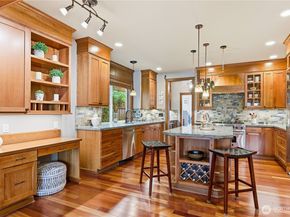 1607 Lyons Avenue NE, Renton WA 98059