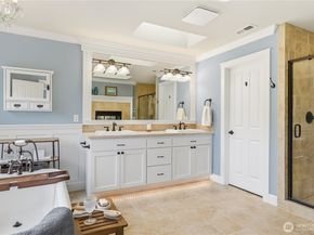 1607 Lyons Avenue NE, Renton WA 98059