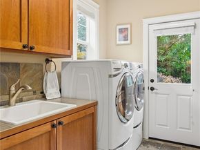 1607 Lyons Avenue NE, Renton WA 98059