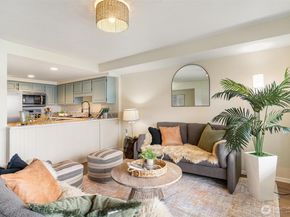 2120 Highland Avenue 105, Everett WA 98201