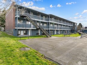 2120 Highland Avenue 105, Everett WA 98201