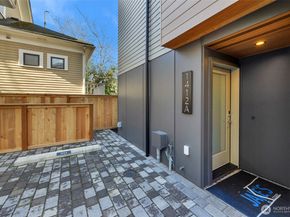 1412 N 47th Street A, Seattle WA 98103
