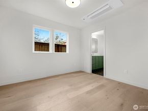 1412 N 47th Street A, Seattle WA 98103