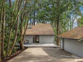 4429 E Mercer Way, Mercer Island WA 98040