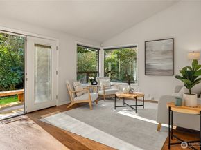 5344 Ruby Place NE, Bainbridge Island WA 98110