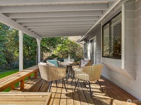 5344 Ruby Place NE, Bainbridge Island WA 98110