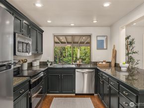 5344 Ruby Place NE, Bainbridge Island WA 98110