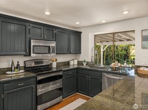 5344 Ruby Place NE, Bainbridge Island WA 98110