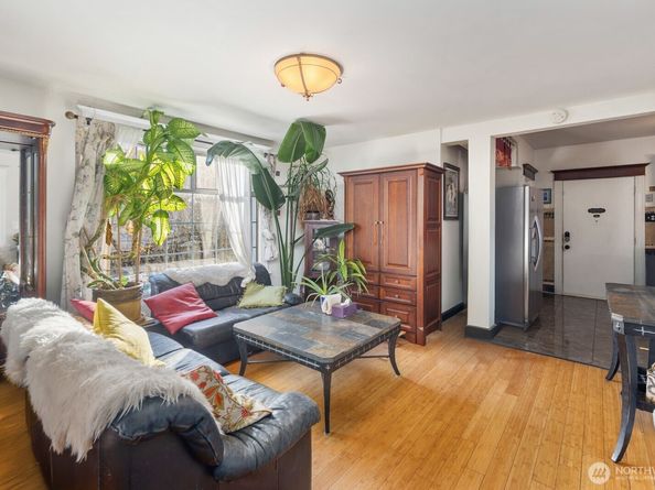 943 23rd Avenue, Seattle WA 98122