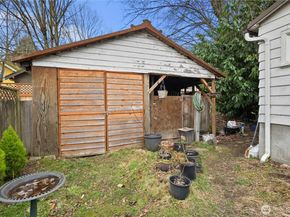 943 23rd Avenue, Seattle WA 98122